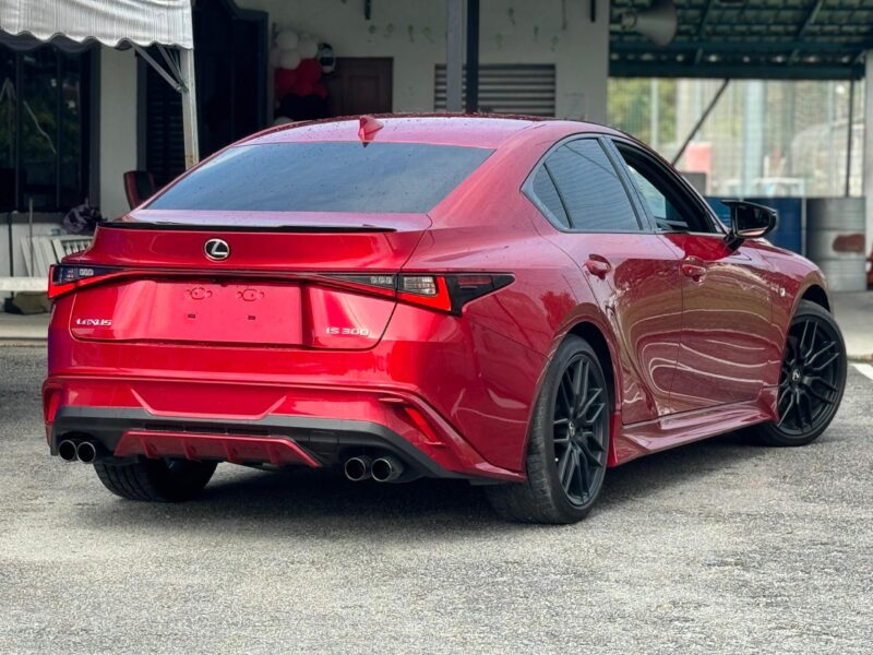 LEXUS IS300 F SPORT MODE BLACK 2022