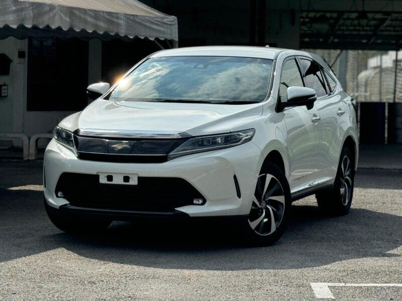 TOYOTA HARRIER 2.0 PREMIUM 2020