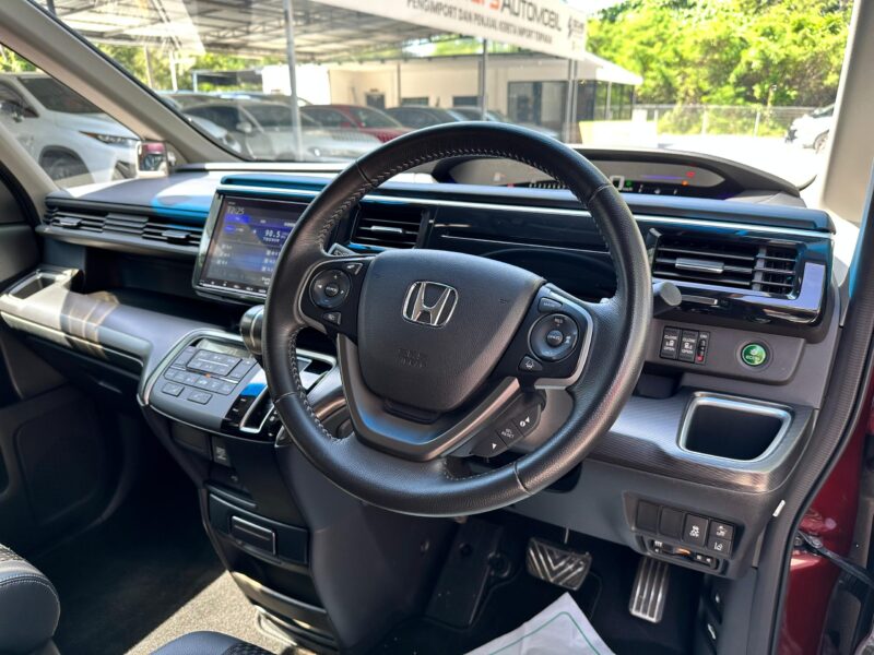 HONDA STEPWAGON 1.5 SPADA COOL SPIRIT HONDA SENSING (7 SEATER) 2020