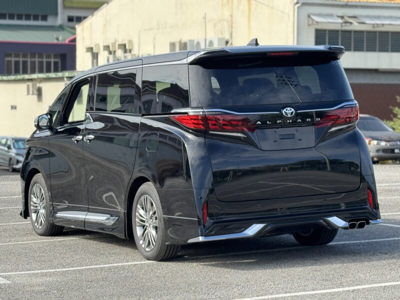 TOYOTA ALPHARD 2.5 Z (7 SEATER) 2023 RECON UNREGISTER