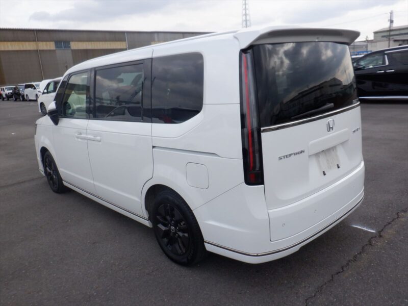 HONDA STEPWAGON 1.5 SPADA (7 SEATER) 2022 RECON UNREGISTER