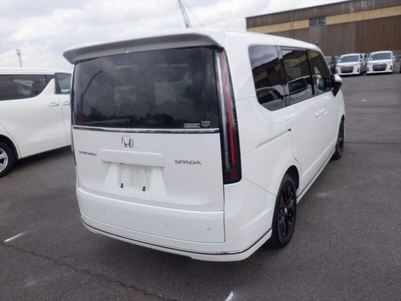 HONDA STEPWAGON 1.5 SPADA (7 SEATER) 2022 RECON UNREGISTER