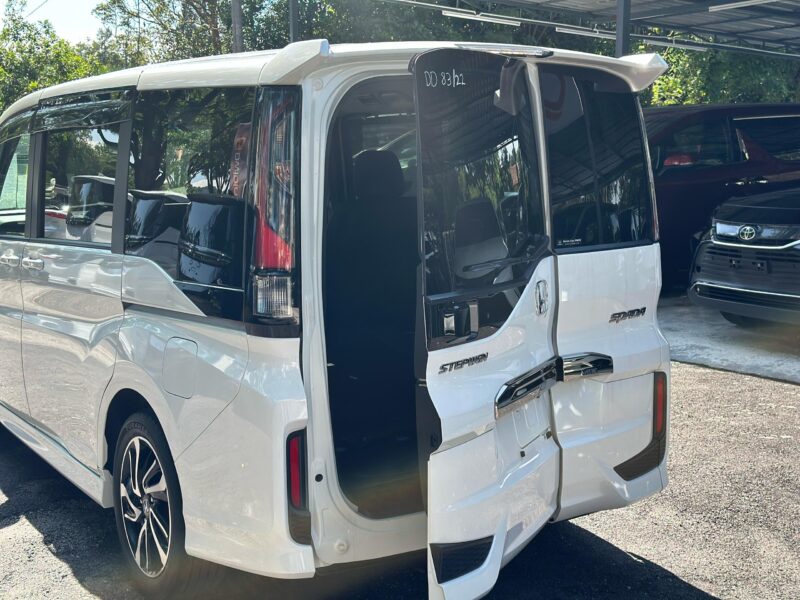 Honda STEPWAGON 1.5 SPADA COOL SPIRIT 2022 RECON UNREGISTER