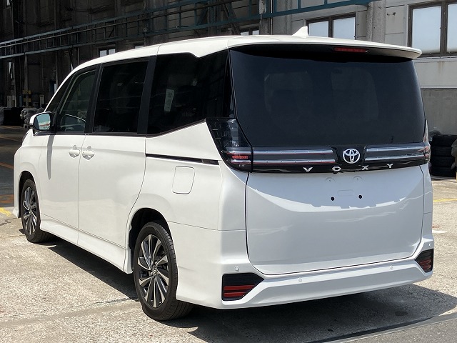 TOYOTA VOXY 2.0 S-Z (7 SEATER) 2022