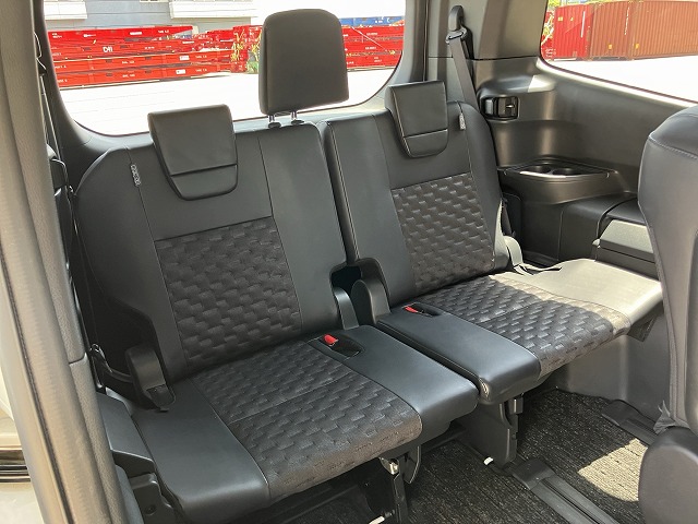TOYOTA VOXY 2.0 S-Z (7 SEATER) 2022