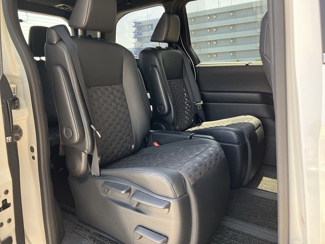 TOYOTA VOXY 2.0 S-Z (7 SEATER) 2022