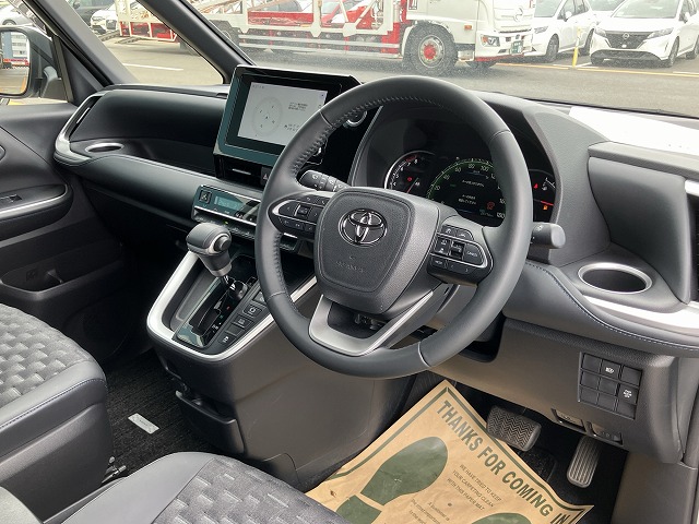 [GRADE 5A] TOYOTA VOXY 2.0 S-Z (7 SEATER) 2022