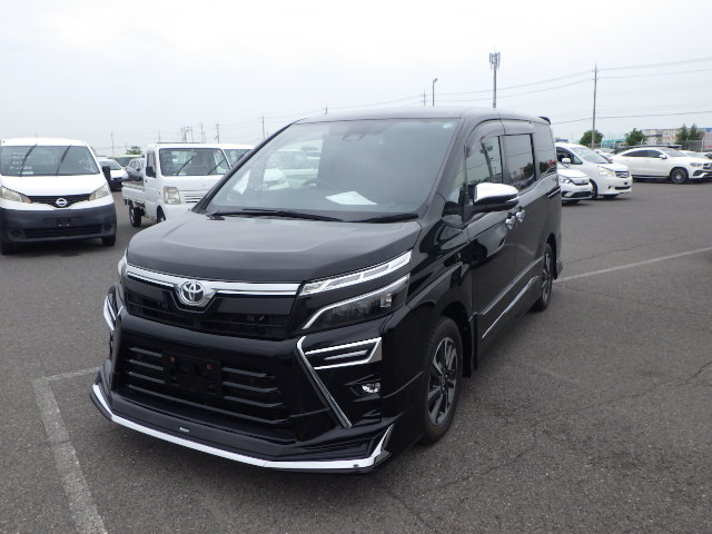 [MODELLISTA] TOYOTA VOXY 2.0 ZS KIRAMEKI 3 (7 SEATER) 2021