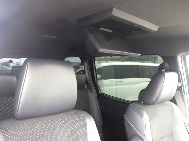 [MODELLISTA] TOYOTA VOXY 2.0 ZS KIRAMEKI 3 (7 SEATER) 2021