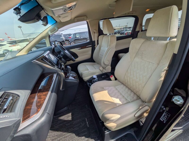 TOYOTA ALPHARD 2.5 X (8 SEATER) 2020