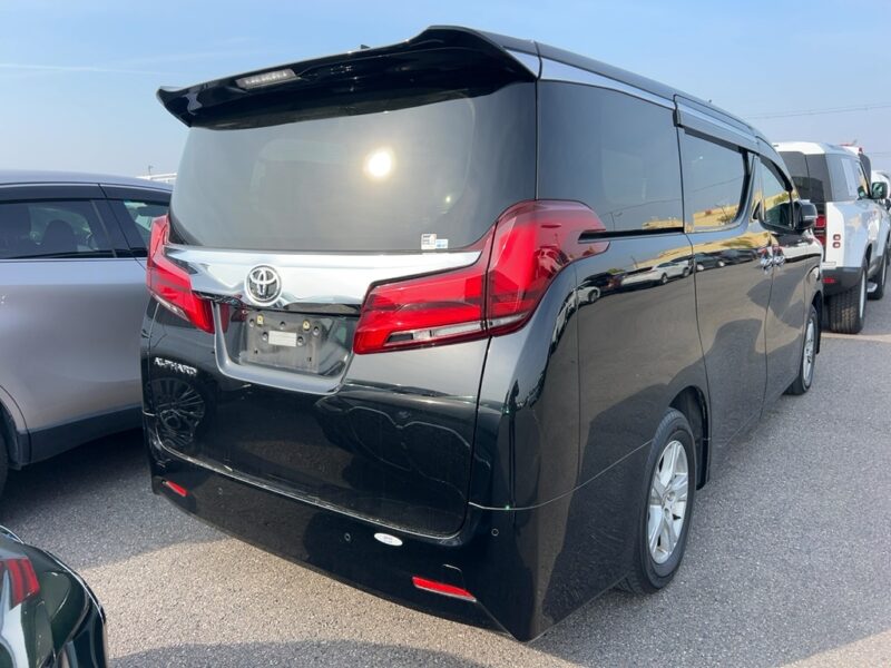 TOYOTA ALPHARD 2.5 X (8 SEATER) 2020
