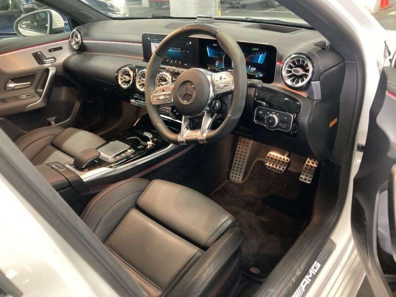 MERCEDES BENZ AMG A35 4MATIC HATCHBACK 2020