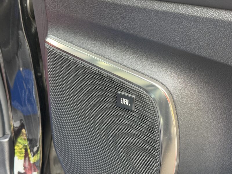 TOYOTA VELLFIRE 2.5 ZG (7 SEATER) 2020 FULLY LOADED