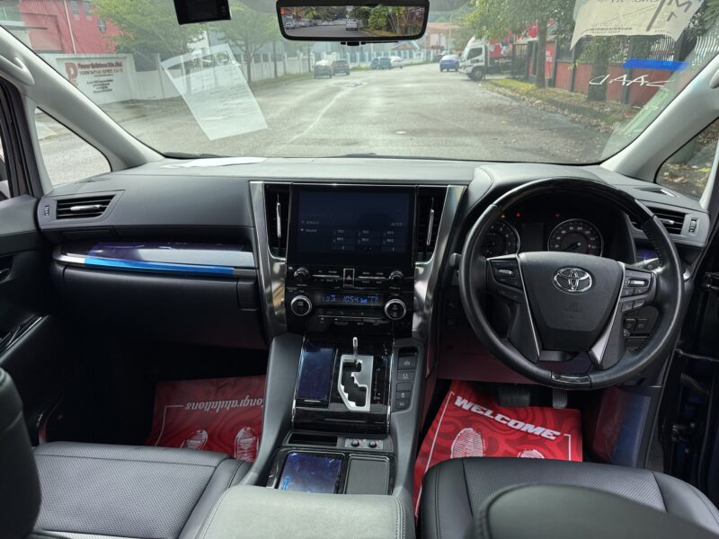 TOYOTA VELLFIRE 2.5 ZG (7 SEATER) 2020 FULLY LOADED