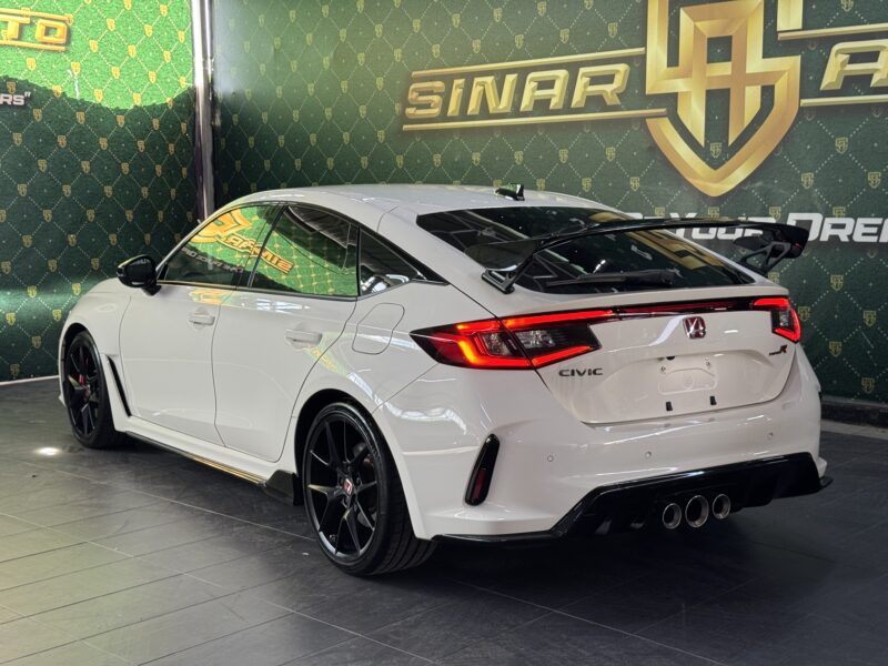GRADE 5A HONDA CIVIC TYPE R (FL5) 2022 LOW MILEAGE