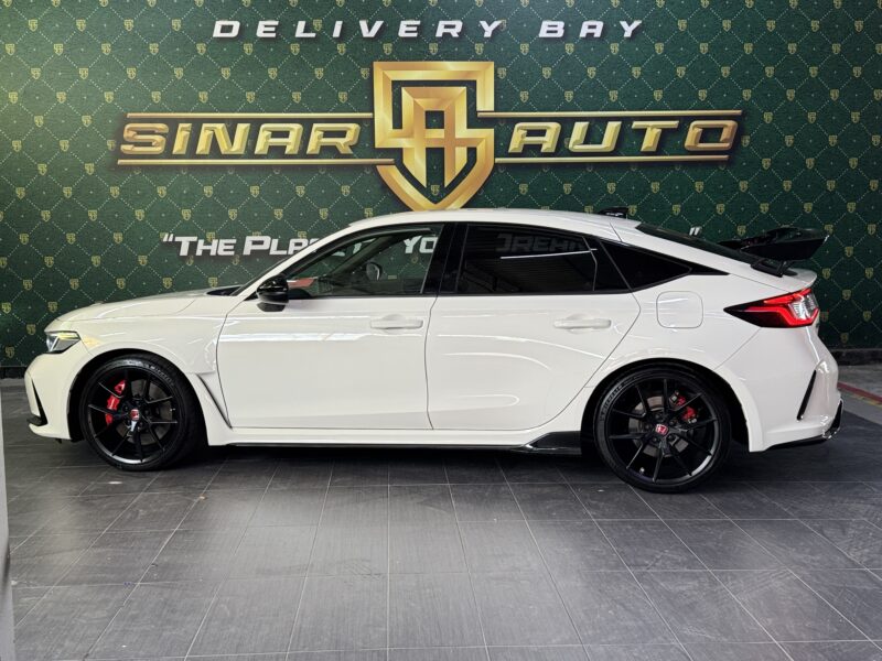 GRADE 5A HONDA CIVIC TYPE R (FL5) 2022 LOW MILEAGE