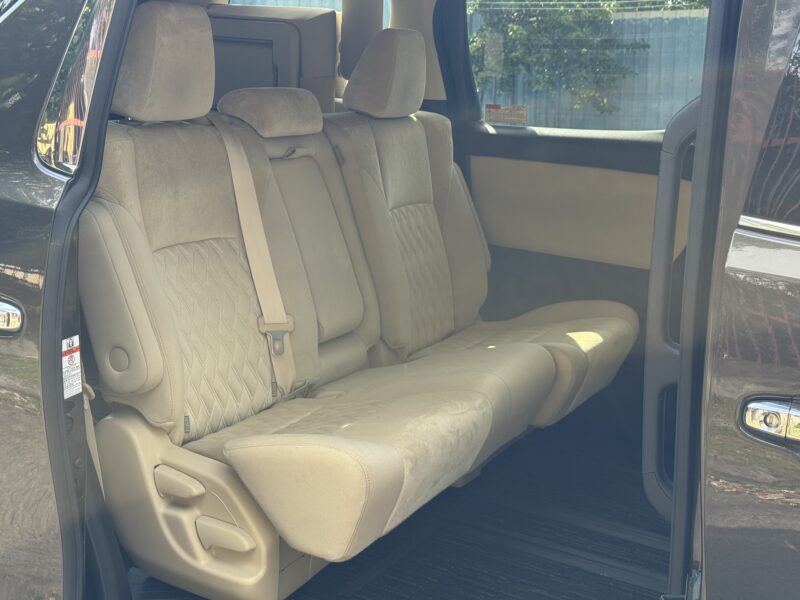 TOYOTA ALPHARD 2.5 X (8 SEATER) 2022 RECON UNREGISTER