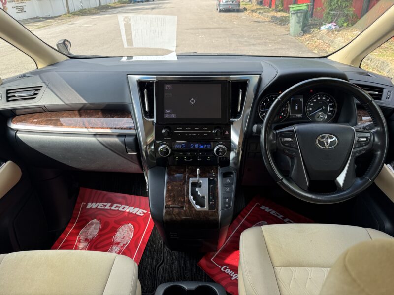TOYOTA ALPHARD 2.5 X (8 SEATER) 2022 RECON UNREGISTER