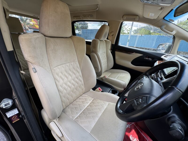 TOYOTA ALPHARD 2.5 X (8 SEATER) 2022 RECON UNREGISTER
