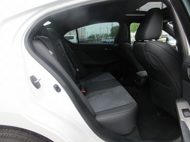 LEXUS IS300 F SPORT MODE BLACK S 2022 RECON UNREGISTER