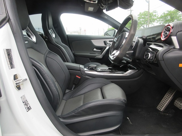 FULLY LOADED MERCEDES BENZ CLA35 4MATIC 2020