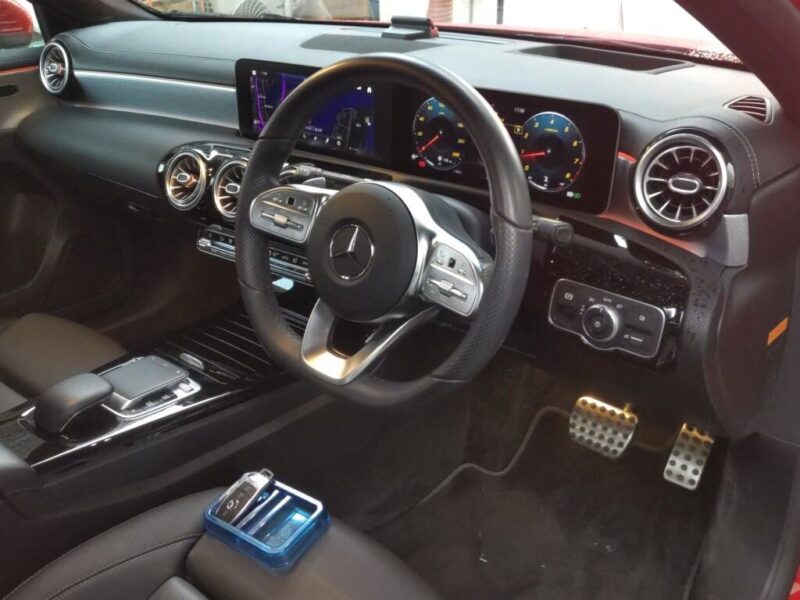 MERCEDES BENZ A180 STYLE SEDAN AMG LINE 2021