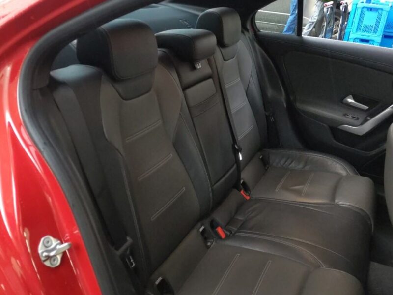 MERCEDES BENZ A180 STYLE SEDAN AMG LINE 2021