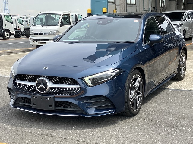 MERCEDES BENZ A180 STYLE AMG LINE 2021