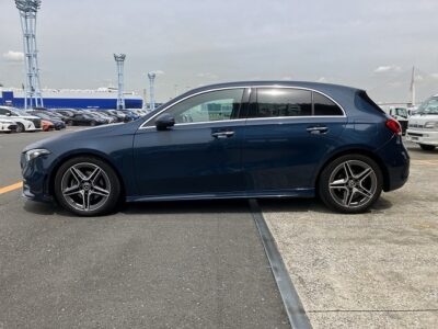 MERCEDES BENZ A180 STYLE AMG LINE 2021