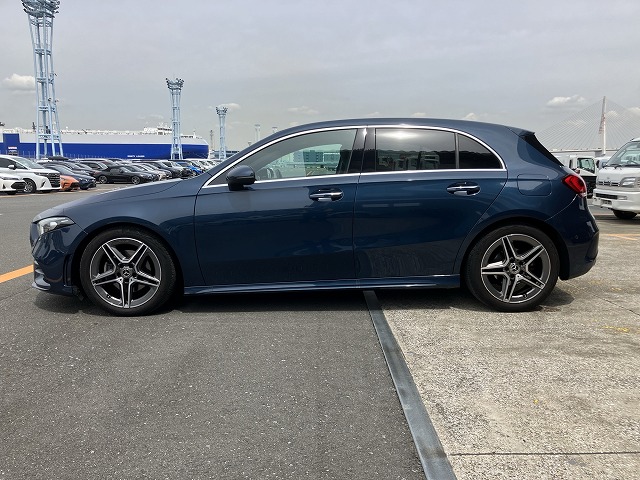 MERCEDES BENZ A180 STYLE AMG LINE 2021