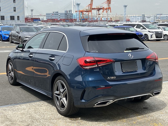 MERCEDES BENZ A180 STYLE AMG LINE 2021