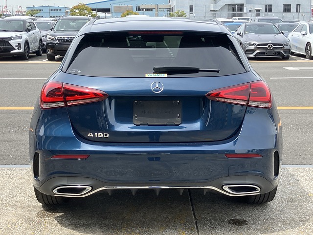 MERCEDES BENZ A180 STYLE AMG LINE 2021