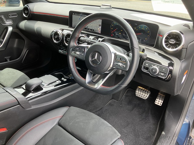 MERCEDES BENZ A180 STYLE AMG LINE 2021