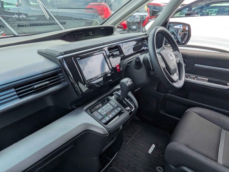 HONDA STEPWAGON 1.5 SPADA HONDA SENSING (7 SEATER) 2021