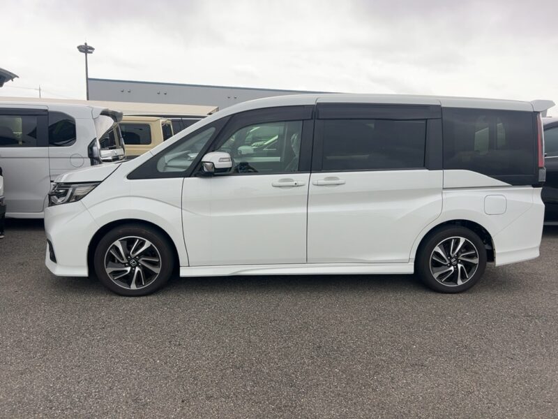 HONDA STEPWAGON 1.5 SPADA COOL SPIRIT HONDA SENSING (7 SEATER) 2020