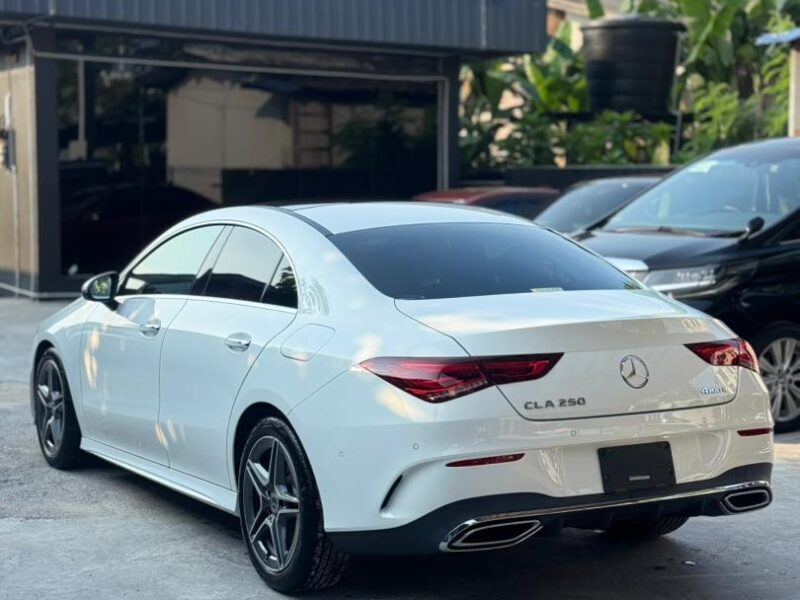 MERCEDES BENZ CLA250 4MATIC AMG LINE 2022